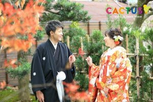 「寿」のモールを持つ新郎新婦様